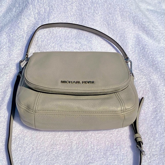 NEW❗️MICHAEL KORS BEDFORD MEDIUM CONVERTIBLE FLAP CROSSBODY/SHOULDER BAG - Picture 5 of 10